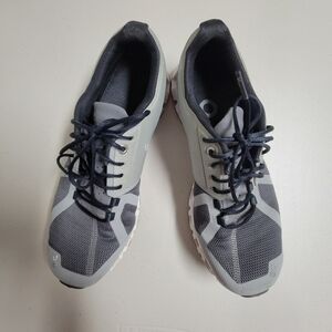 On Running On Cloud 5 Kelp Shadow Women's Size 10.